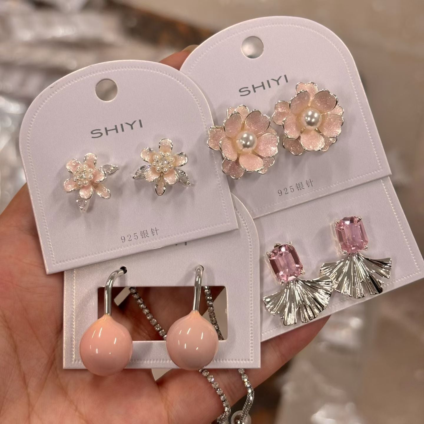 Jewelry (Claim in livestream)