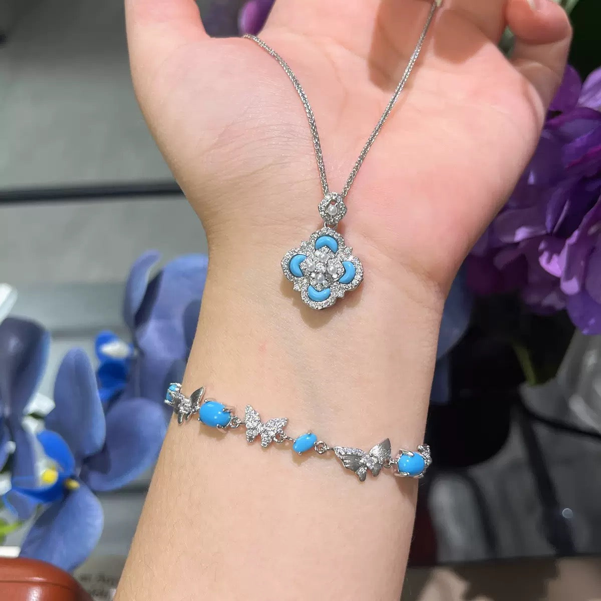 Vintage Blue Blossom Jewelry Set