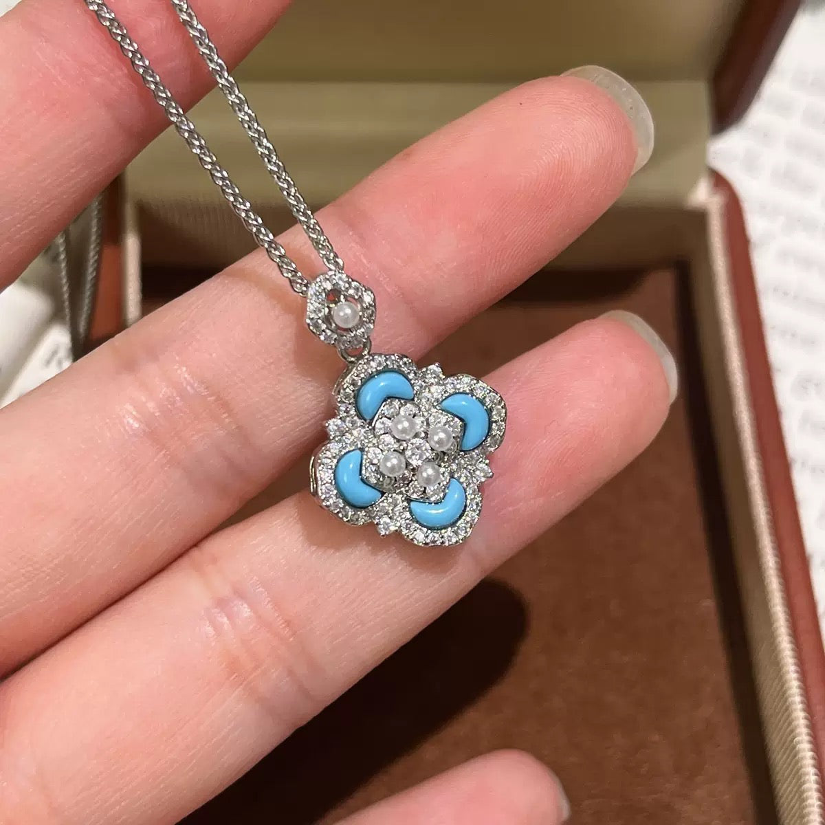 Vintage Blue Blossom Jewelry Set